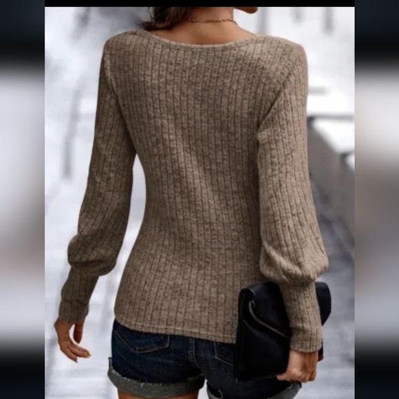 New Ribbed bishop sleeve top - Picture 5 of 7